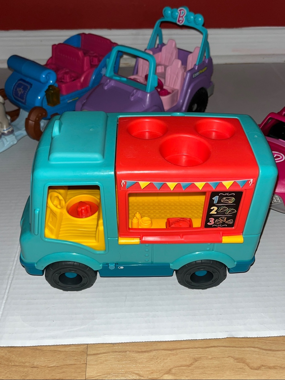 Little people Cars convertible & Jeep Barbie Taco truck 2 Sleigh Frozen Princess - Picture 7 of 16